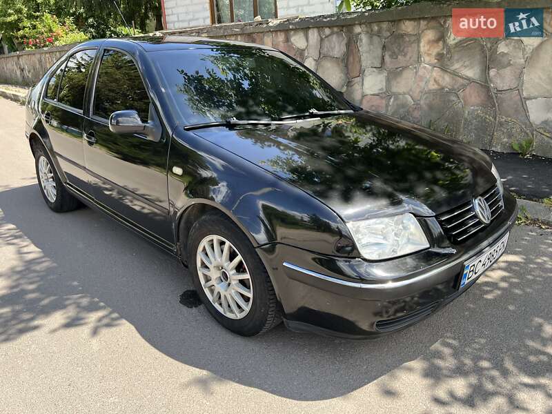 Седан Volkswagen Bora 2004 в Львове