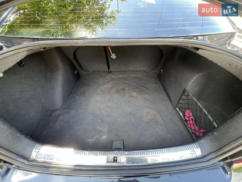 Седан Volkswagen Bora 2004 в Львове