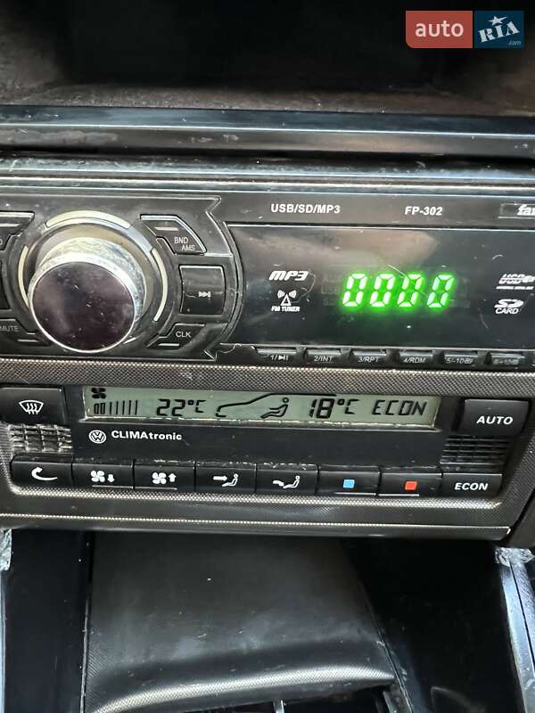 Седан Volkswagen Bora 2004 в Львове