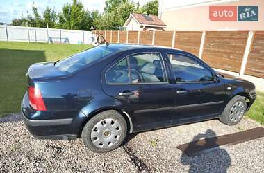 Седан Volkswagen Bora 2003 в Білогородці