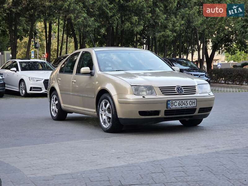 Седан Volkswagen Bora 2002 в Львове