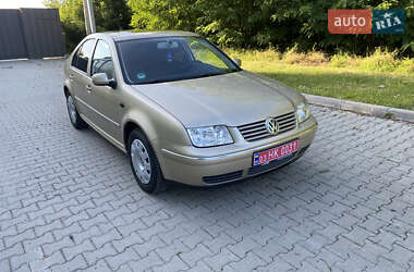 Седан Volkswagen Bora 2002 в Бучаче