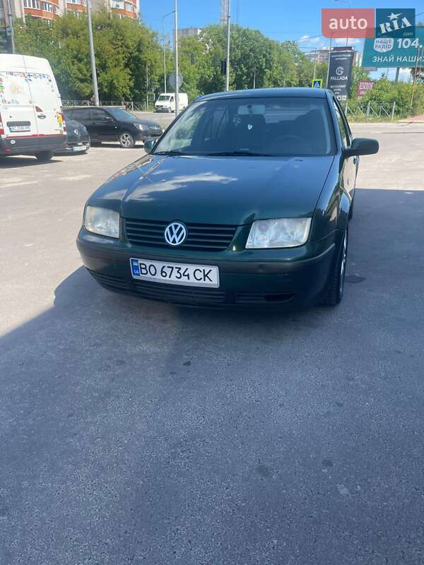 Volkswagen Bora 2001