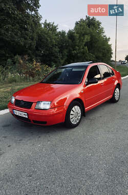 Седан Volkswagen Bora 1999 в Валках