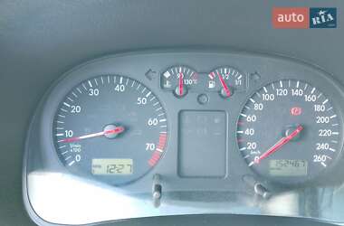 Седан Volkswagen Bora 1999 в 