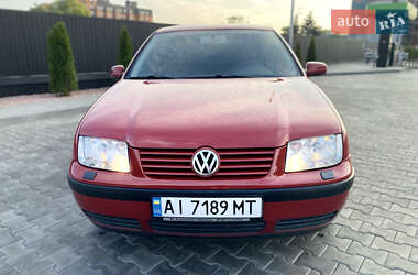 Седан Volkswagen Bora 2001 в 
