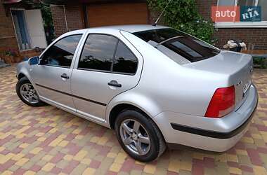 Седан Volkswagen Bora 2002 в Змиеве