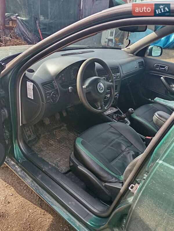 Седан Volkswagen Bora 1998 в Малом Алексине