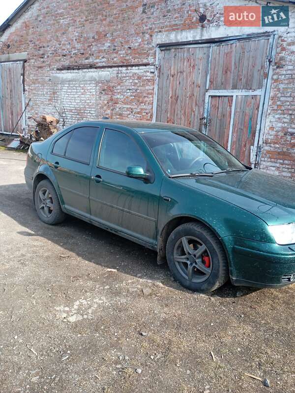 Седан Volkswagen Bora 1998 в Малом Алексине