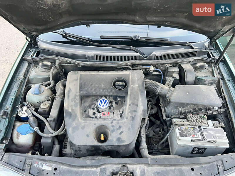 Універсал Volkswagen Bora 1999 в Ізюмі