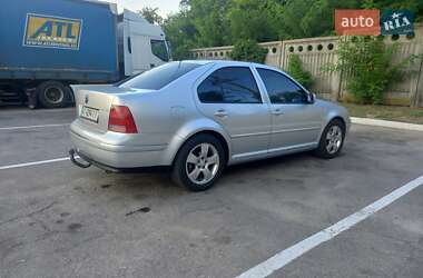 Седан Volkswagen Bora 2001 в Киеве