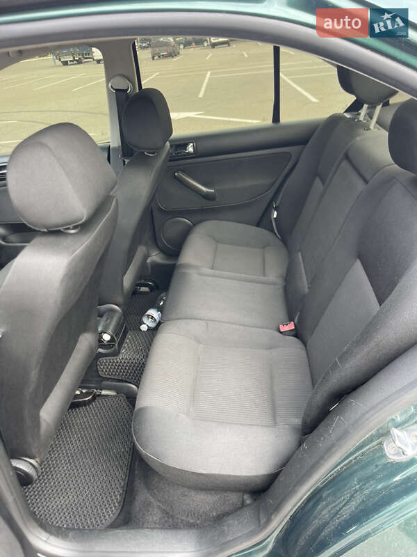 Седан Volkswagen Bora 2002 в Києві фото 24 Седан Volkswagen Bora 2002 в Києві