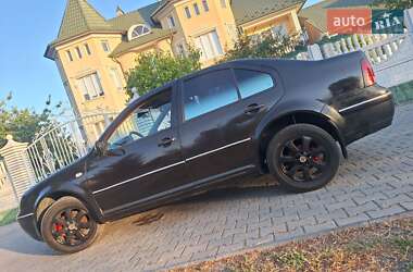 Седан Volkswagen Bora 2004 в Черновцах