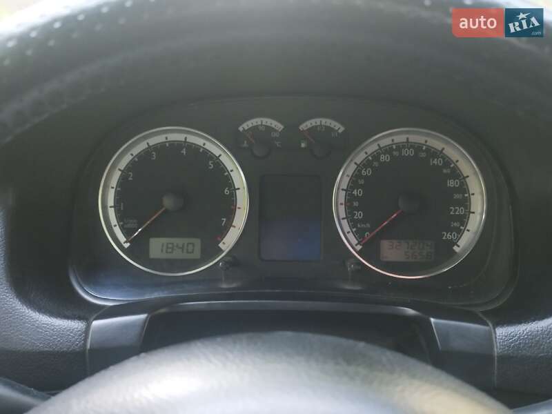 Седан Volkswagen Bora 2003 в Черновцах фото 6 Седан Volkswagen Bora 2003 в Черновцах