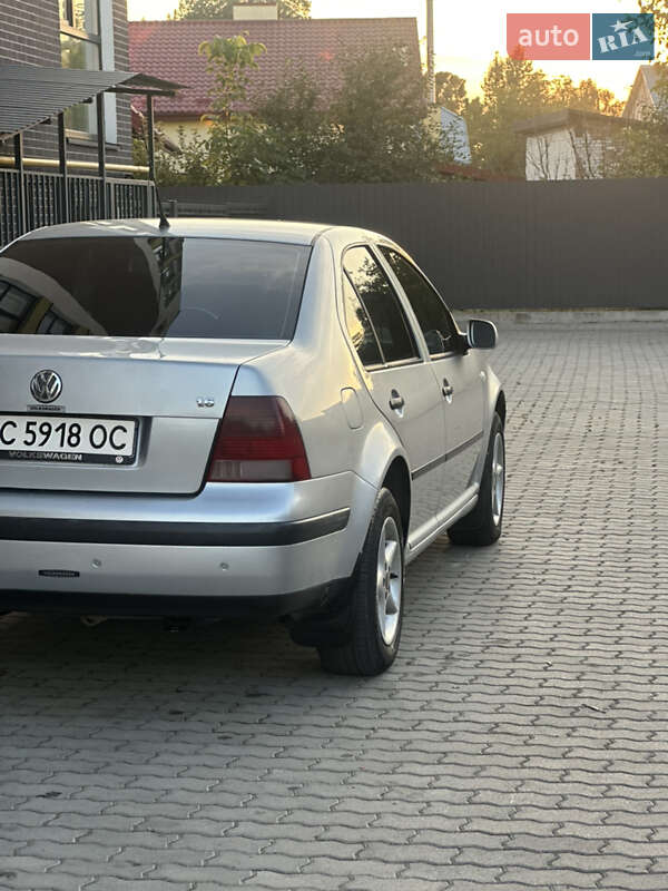 Седан Volkswagen Bora 2003 в Жовкві