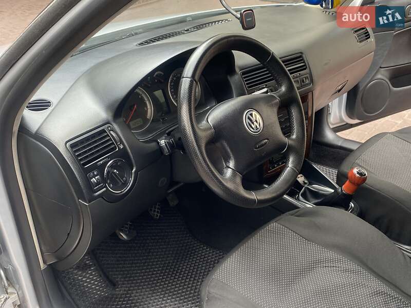 Седан Volkswagen Bora 2000 в Костополе