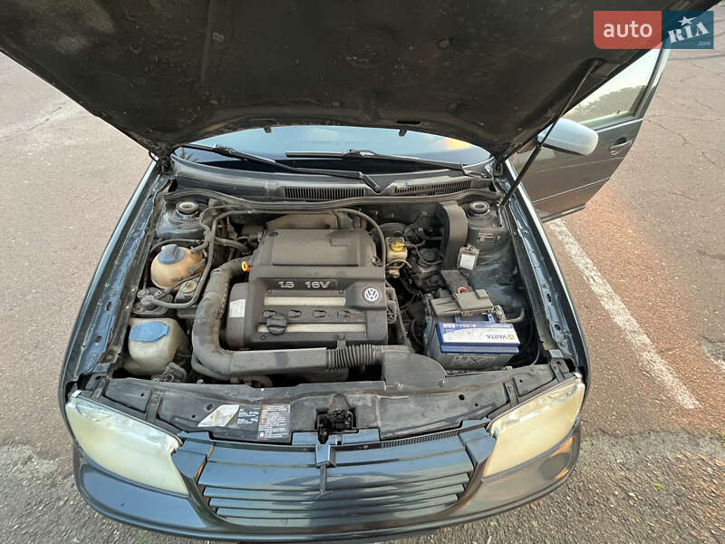 Седан Volkswagen Bora 2000 в Чернигове