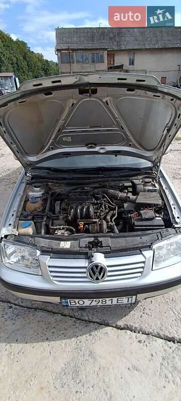Седан Volkswagen Bora 2002 в Кременце фото 14 Седан Volkswagen Bora 2002 в Кременце