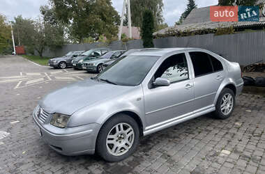 Седан Volkswagen Bora 1999 в 
