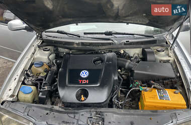 Седан Volkswagen Bora 1999 в 