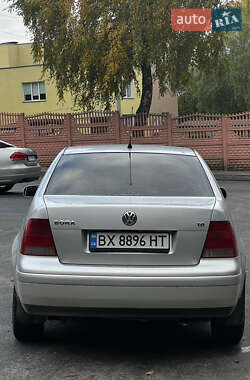 Седан Volkswagen Bora 2002 в  фото 9 Седан Volkswagen Bora 2002 в