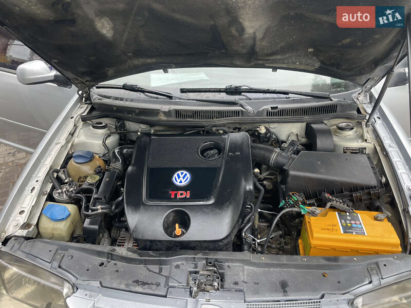 Седан Volkswagen Bora 1999 в Черновцах