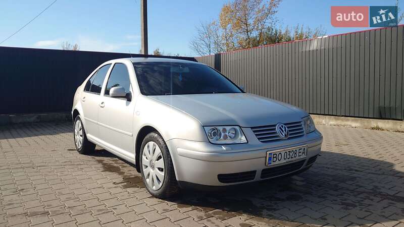 Седан Volkswagen Bora 2000 в Бучаче