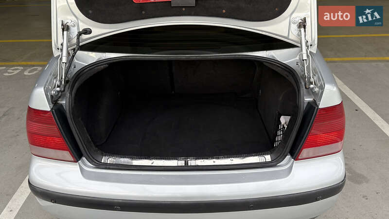 Седан Volkswagen Bora 2001 в Жмеринке