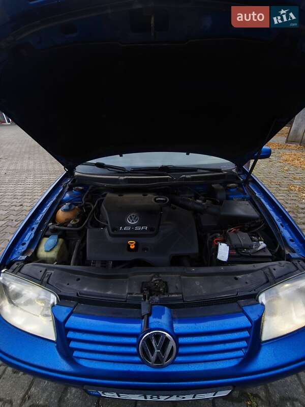 Седан Volkswagen Bora 2000 в Черновцах