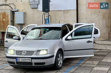 Седан Volkswagen Bora 2000 в Львове