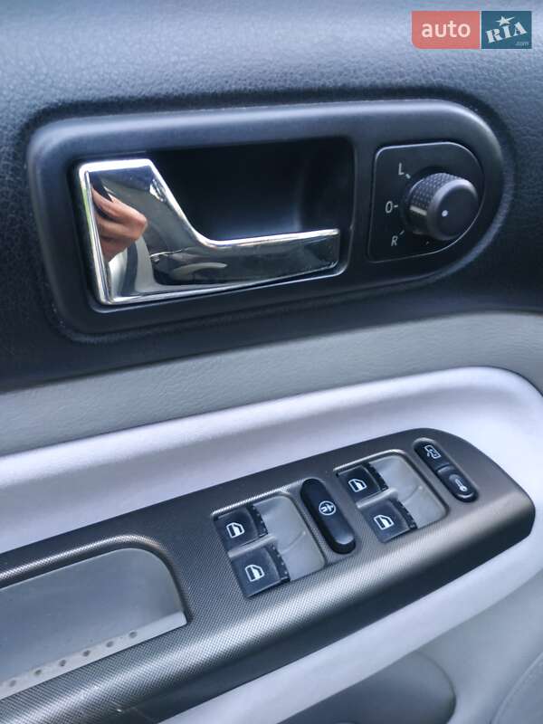 Седан Volkswagen Bora 2001 в Микуличах