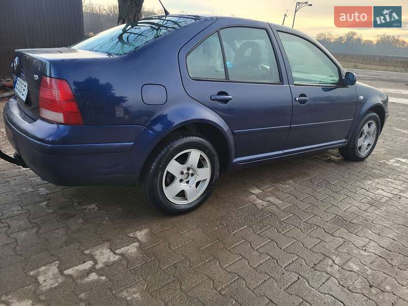 Седан Volkswagen Bora 2000 в Черновцах