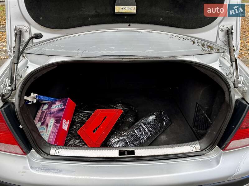 Седан Volkswagen Bora 2002 в Киеве