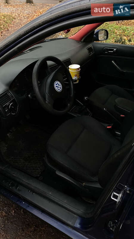 Седан Volkswagen Bora 2001 в Ровно