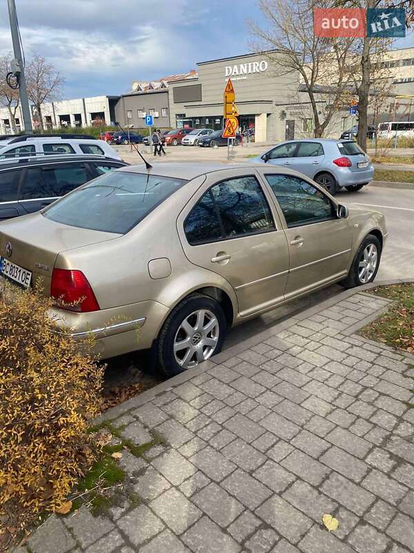 Седан Volkswagen Bora 2003 в Львові