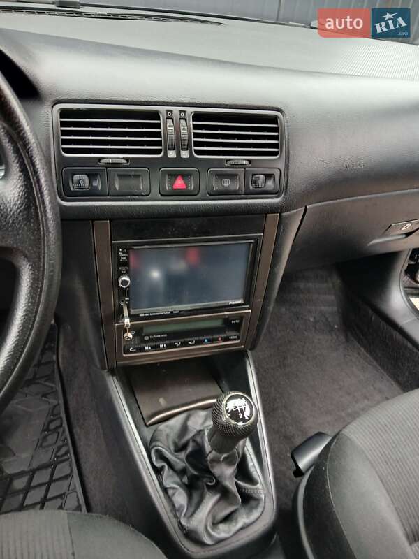 Седан Volkswagen Bora 2005 в Львове