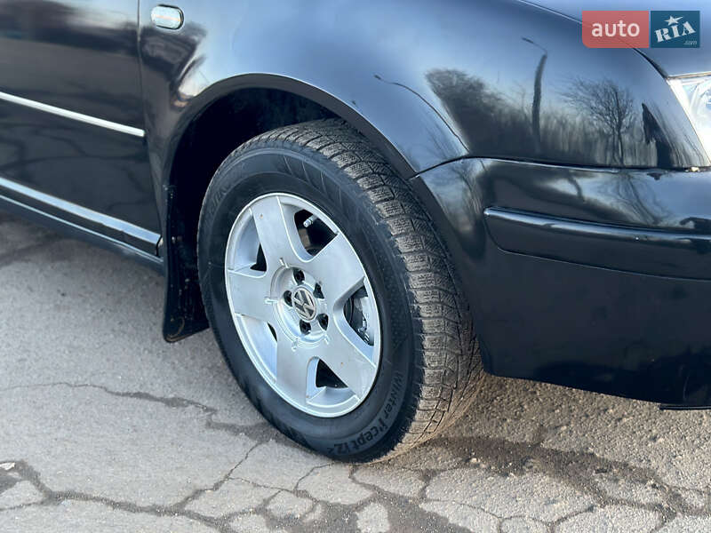 Седан Volkswagen Bora 2001 в Хмельницком