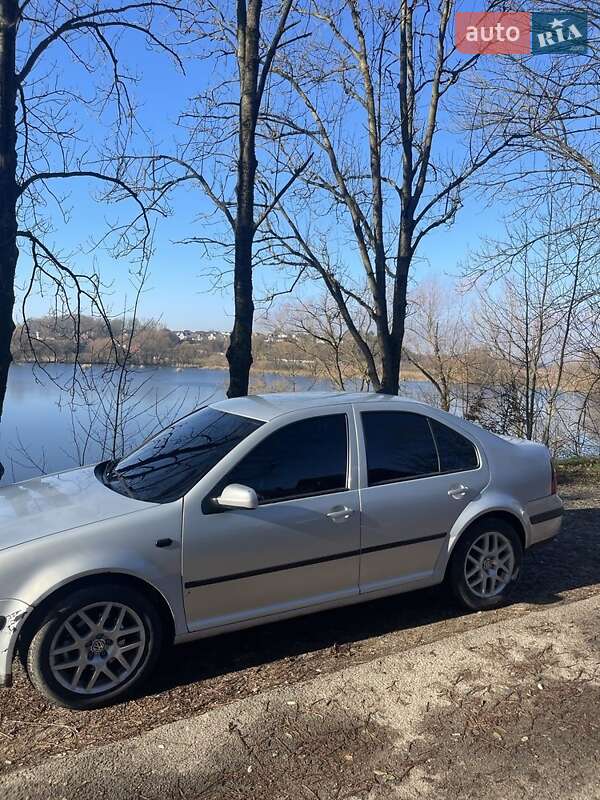 Седан Volkswagen Bora 1999 в Жидачове