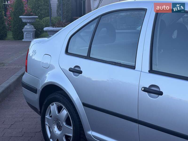 Седан Volkswagen Bora 2000 в Стрые