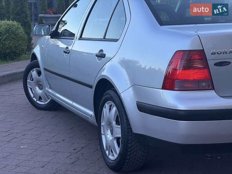 Седан Volkswagen Bora 2000 в Стрые