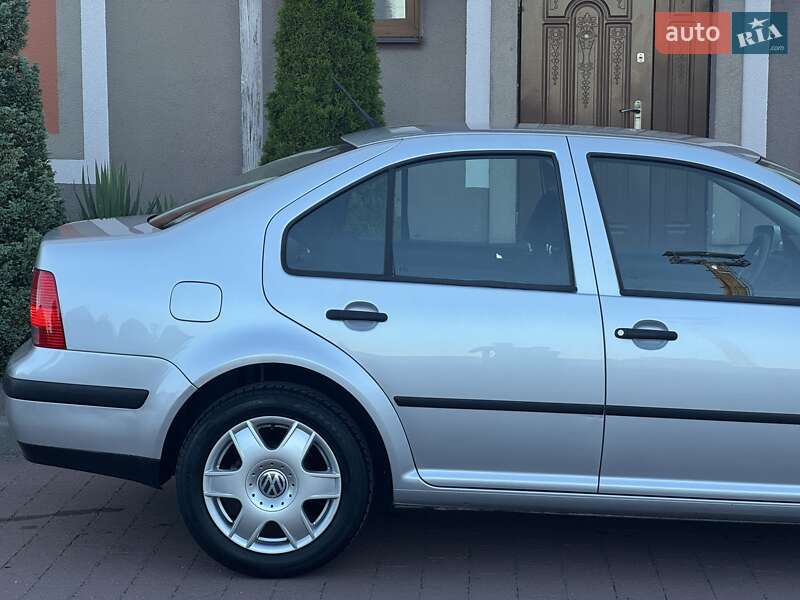 Седан Volkswagen Bora 2000 в Стрые