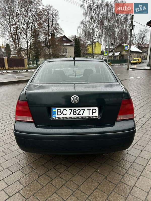 Седан Volkswagen Bora 1998 в Львові