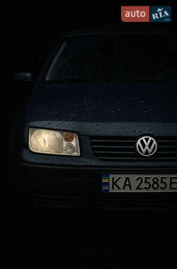 Седан Volkswagen Bora 2000 в Києві