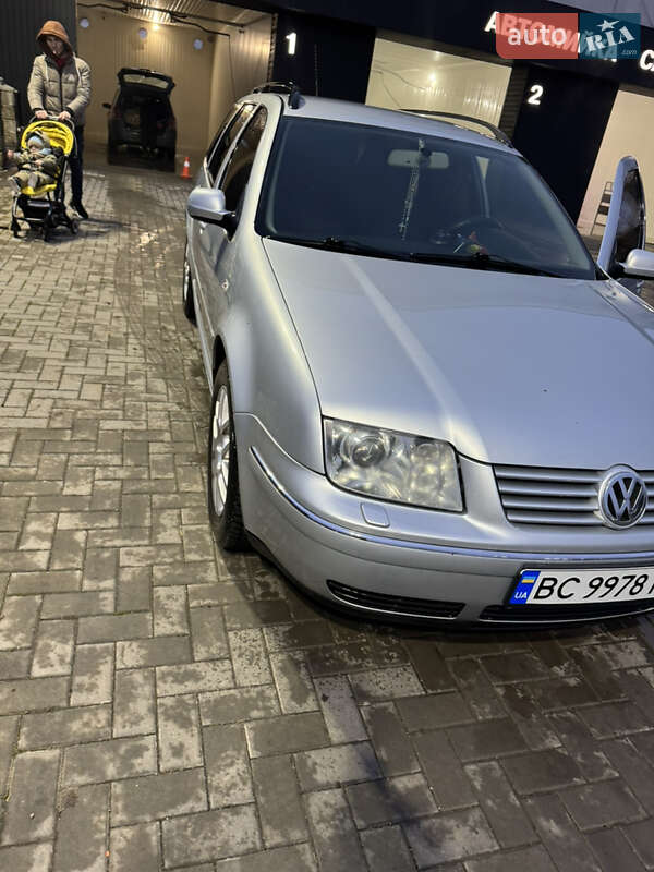 Универсал Volkswagen Bora 2001 в Шептицькому