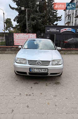 Седан Volkswagen Bora 2004 в Чорткове