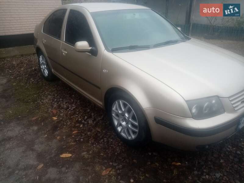 Седан Volkswagen Bora 2001 в Києві