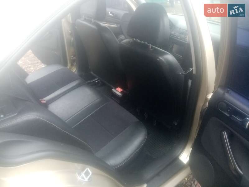 Седан Volkswagen Bora 2001 в Києві