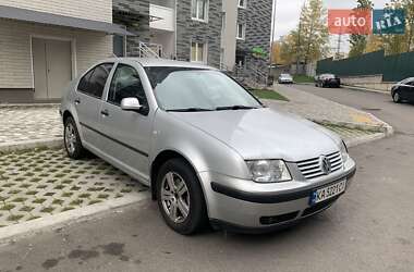 Седан Volkswagen Bora 2002 в Киеве
