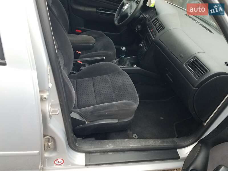 Седан Volkswagen Bora 1998 в Кропивницькому