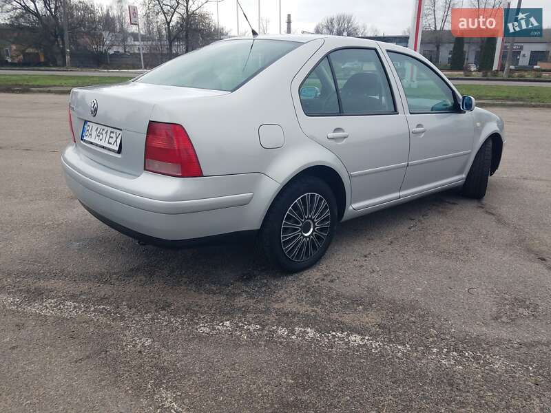 Седан Volkswagen Bora 1998 в Кропивницькому
